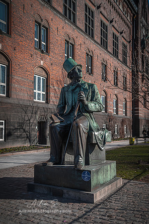 Statue of Andersen